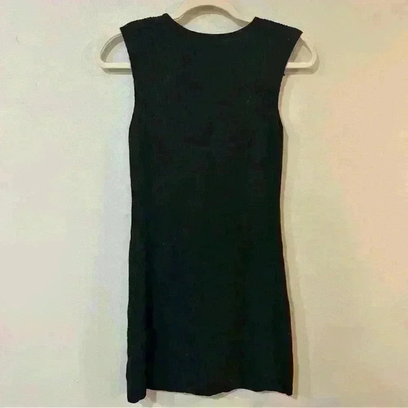 Lord & Taylor 100% Cashmere Black Form Fitting Knee Length Mini Dress Size XS - Picture 3 of 3